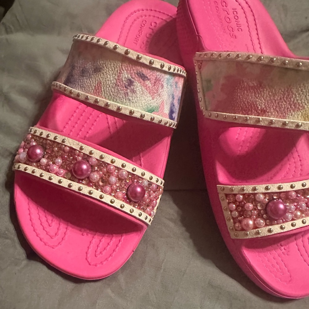 bling crocs